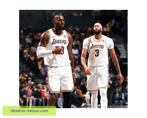 詹姆斯复出领衔湖人击败勇士浓眉表现亮眼球队迎来三连胜