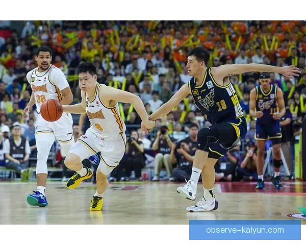 CBA季后赛激烈对决广东队险胜辽宁队晋级四强全程回顾