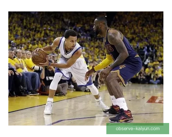 NBA最新动态：詹姆斯与库里再度对决，新赛季前景引发广泛关注