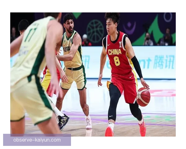 中国男篮新赛季冲击世界杯，年轻球员表现引关注