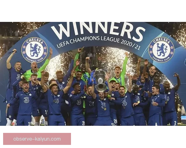 国际足坛焦点赛事：梅西首秀助力球队大胜 曼联逆袭成功晋级欧冠